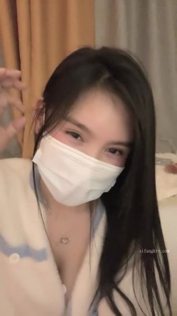 核弹！新女神下海~20小时~【马日安娜】这个真的很漂亮（下部）！来大姨妈还大秀，经血直流，略重口~！ 截图7