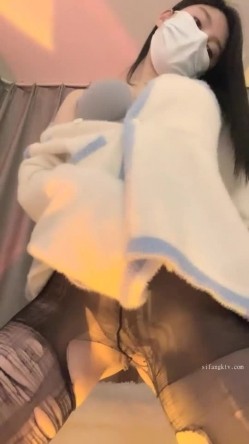核弹！新女神下海~20小时~【马日安娜】这个真的很漂亮（下部）！来大姨妈还大秀，经血直流，略重口~！ 截图11