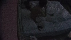 酒店偷拍 学生情侣妹子满心期待男友激烈的碰撞废才男友只知道玩游戏性能力让她大失所望 截图3