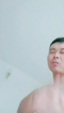 群P盛宴，一屋子淫男荡女全程露脸激情啪啪，各种激情爆草，浪荡呻吟不止，口交大鸡巴轮流抽插精彩不要错过 截图16