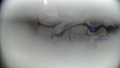 [黄酒店偷拍提前返校的学生情侣闷骚反差学妹和早泄男朋友妹子性欲没有被满足摸着鸡巴睡 截图12