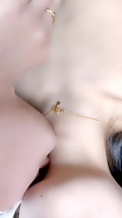 【狐狸不是妖啊】宝马御姐 与金主楼道露出野战 户外车震 双女自慰道具爆浆 截图5