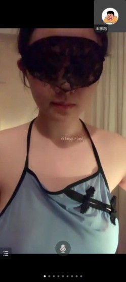 抖音骚少妇【吃一口美女】木瓜奶，一对一视频定制，淫语诱惑 截图4