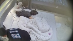 酒店偷拍高校眼镜婊班花被小伙追到手周末带出来操穴 干了几次 截图3