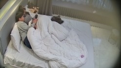 酒店偷拍高校眼镜婊班花被小伙追到手周末带出来操穴 干了几次 截图4
