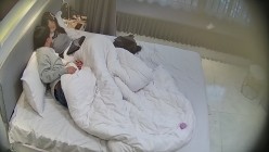 酒店偷拍高校眼镜婊班花被小伙追到手周末带出来操穴 干了几次 截图5