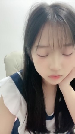 清纯漂亮邻家小妹，初恋的感觉【呆呆小猫】下海福利，扣穴自慰敏感型，很有撸点 截图14