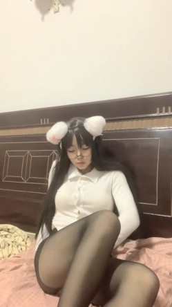 【女高童颜巨乳】应求更新 大奶校花 跳蛋 滴蜡 密码房! 挑战感官刺激 截图5