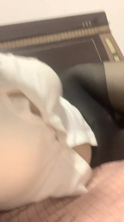 【女高童颜巨乳】应求更新 大奶校花 跳蛋 滴蜡 密码房! 挑战感官刺激 截图13
