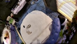 酒店浴缸房偷拍 小夫妻吃着外卖鸳鸯浴，丈夫细致的给老婆搓澡洗屁股 截图1