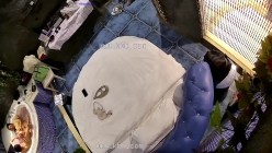酒店浴缸房偷拍 小夫妻吃着外卖鸳鸯浴，丈夫细致的给老婆搓澡洗屁股 截图5