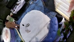 酒店浴缸房偷拍 小夫妻吃着外卖鸳鸯浴，丈夫细致的给老婆搓澡洗屁股 截图10