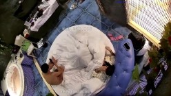 酒店浴缸房偷拍 小夫妻吃着外卖鸳鸯浴，丈夫细致的给老婆搓澡洗屁股 截图12