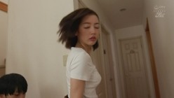 NIMA-026 実写版！母さんじゃなきゃダメなんだっ！！1＆2 シリーズ累計22万DL超え！衝撃の「母子相姦」決定版！ 美咲かんな 截图6