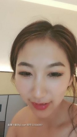 露脸小少妇跟小哥偷情长得就很骚，吃鸡巴很温柔看着就刺激，上位爆草抽插奶子乱颤不要错过 截图7