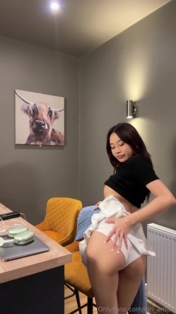 口爆颜射天花板！榨汁姬kiri_amari露脸性爱，多种高强度榨精做面膜，主打一个淫骚 截图7