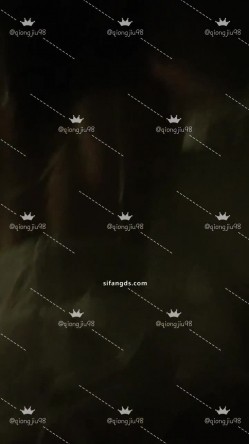 超顶淫妻博主，【琼久】，跟其他单男3P，绿帽男在旁边看别人干自己的老婆，好淫荡的画面 截图3