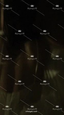 超顶淫妻博主，【琼久】，跟其他单男3P，绿帽男在旁边看别人干自己的老婆，好淫荡的画面 截图16