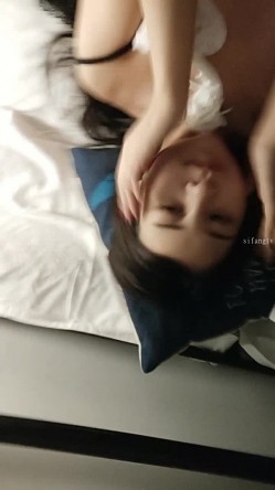【最高端泄密】2021胡子哥最新大战96年体态丰腴外语学院妹子，完整版流出 截图9