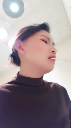E02淫骚御姐【大啾啾】夜店酒吧沟搭干部 厕所无套轮干 情趣丝袜舔脚爆操玩3P 截图9