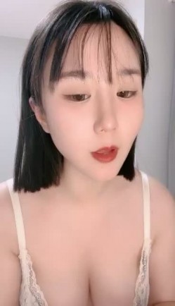 应求更新！清纯女神~【绿豆果果】道具狂插~骚到爆炸~每一分都恰到好处，身材真美 截图5
