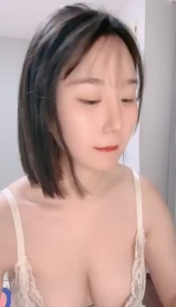 应求更新！清纯女神~【绿豆果果】道具狂插~骚到爆炸~每一分都恰到好处，身材真美 截图9