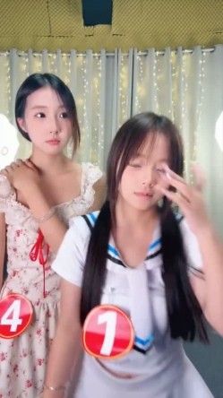 综艺【M8女团】色情版快乐大本营 电奶子，电臀，指压板跳绳，拔B毛 截图8