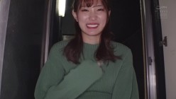 HMN-174 えっ！いきなり逆ナンしてきたくせに…！ 焦らされ、寸止めされまくって射精の瞬間にもチ○ポ放置されザーメンお漏らしする’ルーインドオーガズム’で永遠に賢者タイムは与えられず 何度も何度もザーメン搾取される爆ヌキ中出し性交 美谷朱里 截图1