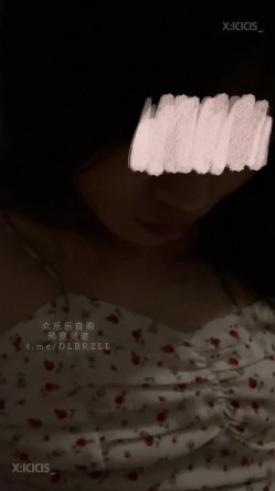 推特新晋海王「ICICIS」调教微露脸母狗楠楠，捆绑性爱、黑丝情趣、户外车震、私人影院、对镜性爱、爬行母狗… 截图12