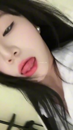 美乳翘臀性感尤物『懒懒呢』顶级大奶被操的晃吖晃，端庄优雅的外表与淫荡的样子超级反差，这样的尤物谁受得了 截图10