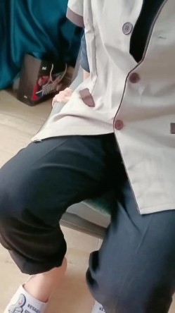700块干了请来的保洁阿姨 你年纪轻轻找个女朋友不好吗 我的业务不包这服务 软磨泡硬干得阿姨嗷嗷叫 截图3
