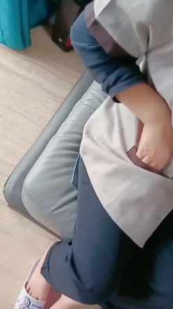 700块干了请来的保洁阿姨 你年纪轻轻找个女朋友不好吗 我的业务不包这服务 软磨泡硬干得阿姨嗷嗷叫 截图4