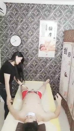 【权少很骚呐】，漂亮小少妇，一颦一笑风情无限，肤白貌美，这么骚勾引得大哥性趣盎然开干，激情刺激香艳 截图2