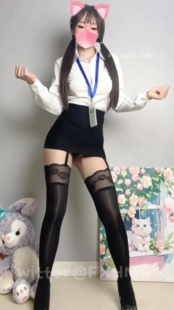 推特极品福利姬，可甜可盐女神【小仙云】最新番裸舞+定制长视频 截图11