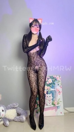 推特极品福利姬，可甜可盐女神【小仙云】最新番裸舞+定制长视频 截图14