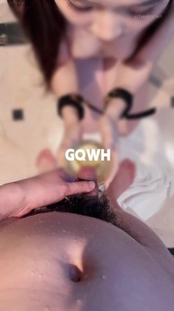 顶级老牌泡良大神「DR.CHEN」「GWQH」付费资源 专约女网黄包括阿朱，调教女大舔脚肛交毒龙喝尿三小时 截图10