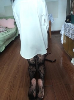 九万原创真实全程四川话对白本来勾引外卖小哥然后翻车被口爆吞精 截图2