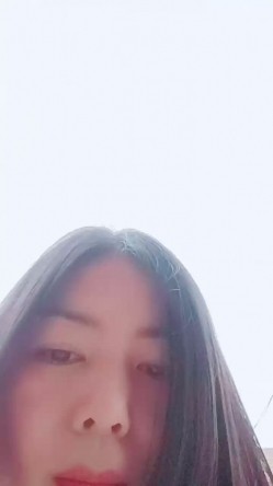 【农村骚娘们儿】贵在真实农村超骚御姐户外露出真空跳蛋自慰掰穴展示跳蛋震穴超级带劲 截图2