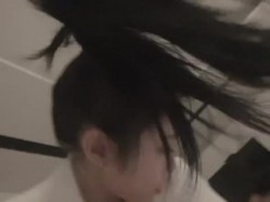 高端泄密流出 富家女网红菠萝妹与纹身屌丝男酒店自拍性爱视频流出网络 截图12