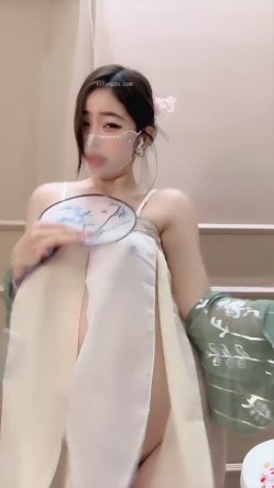 裸舞女王 全身雪白 奶子很正 完美身材【星野舞蹈】全裸劲舞 大奶狂甩起飞 美不胜收 截图2