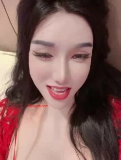 穷人女神金主母狗！巨乳绿茶婊【顾灵曦】私拍福利，吃屌车震道具自慰，被土豪无套射了满背 截图2