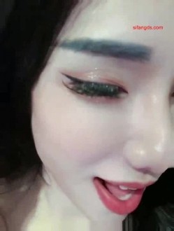 穷人女神金主母狗！巨乳绿茶婊【顾灵曦】私拍福利，吃屌车震道具自慰，被土豪无套射了满背 截图8