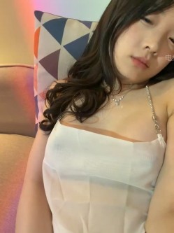 ️极品反差【meimei_x】眼镜反差勾引的神 极品眼镜学生妹情趣套装清纯面容淫荡反差 截图15