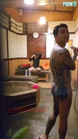 情侣私人温泉旅馆被工作人员暗藏摄像头偷拍传网络,受害女崩溃大哭 截图13