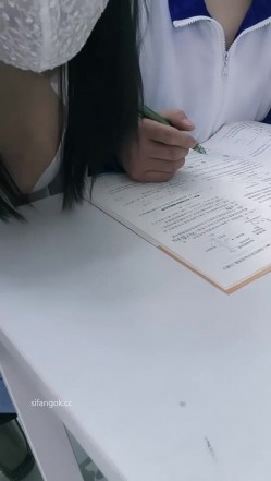 【雅儿老湿】扶瑶 退役模特 白衫短裙 美腿丝袜 沟搭男学弟 无套狂操内射流白浆精液 截图6