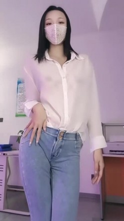 【雅儿老湿】扶瑶 退役模特 白衫短裙 美腿丝袜 沟搭男学弟 无套狂操内射流白浆精液 截图11