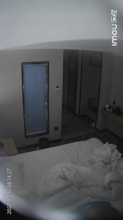新流出乐橙酒店摄像头偷拍老哥捡尸感情受挫醉酒少妇把闺蜜支走和她啪啪 截图16