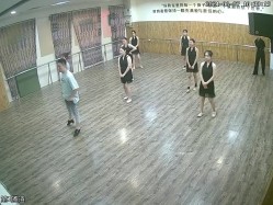 舞蹈班《监控破解》偷拍多位美女学员后台换衣服 截图6