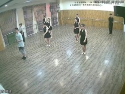 舞蹈班《监控破解》偷拍多位美女学员后台换衣服 截图9