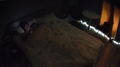 酒店偷拍 ️大学生情侣有点混血的苗条靓妹和男友跨年炮激情啪啪 截图11